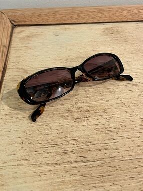 Tommy Bahama Tortoise Shell Sunglasses